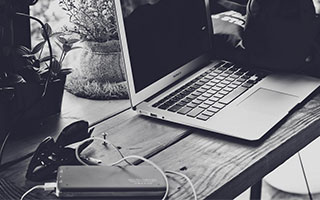 开云中国官网-复盘“最快女护士”事件，何以从夺冠之喜走到解约之痛