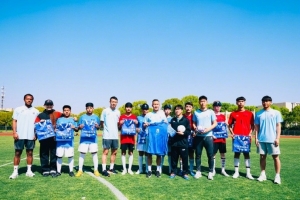 开云中国官网-“沪疆同心 圆梦绿茵” 新疆盲人足球队申花行