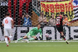 巨变！IFAB考虑修改点球规则：点球被扑算死球，进攻方不能补射！