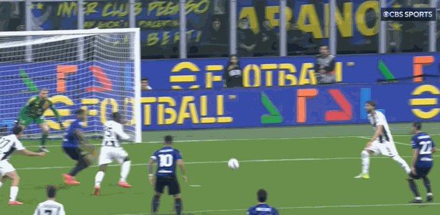 1730057690893081777.gif 点球2.gif