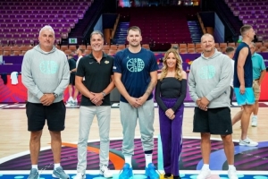 开云体育-高水平赛事&amp;球星云集！湖人、雄鹿、开拓者等队管理层观战欧锦赛