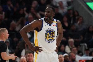 韦德：讨论追梦个人的历史地位就是抬杠 他打球时从没有个人主义