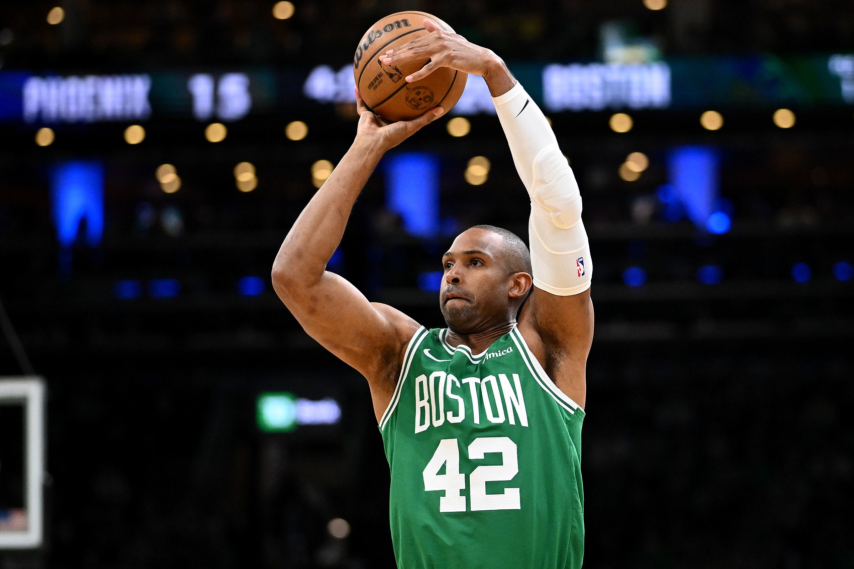 开云官网-霍福德与勇士敲定两年1170万合约 含次赛季球员选项